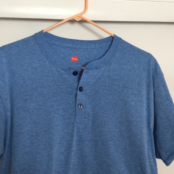 Hanes.  Short sleeve T-shirt.  Medium - Picture 3 of 6